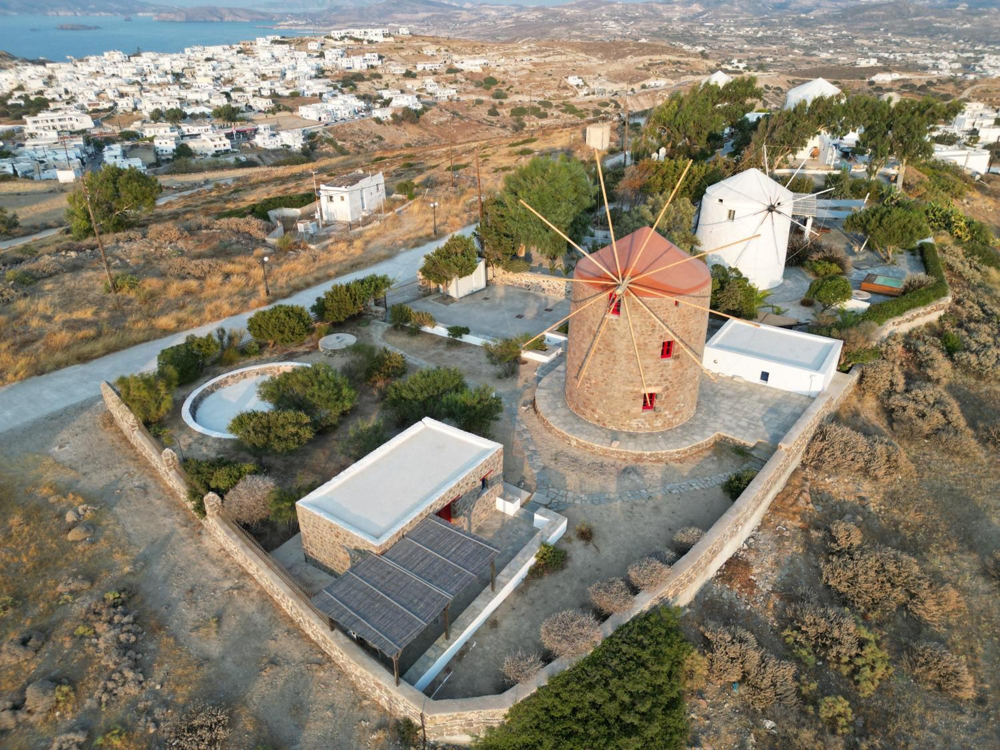 Marketos Windmill And Houses Tripiti Exteriör bild